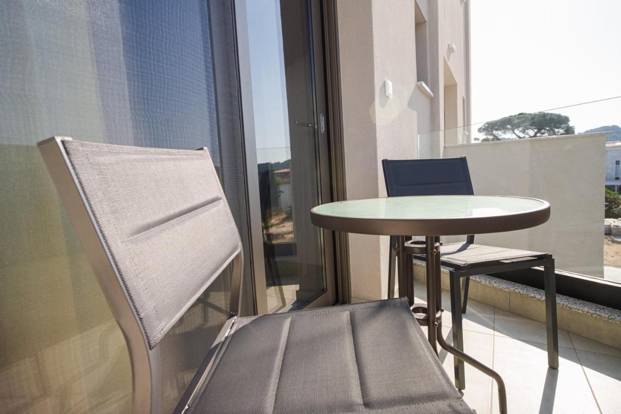 Niso Apartment *
